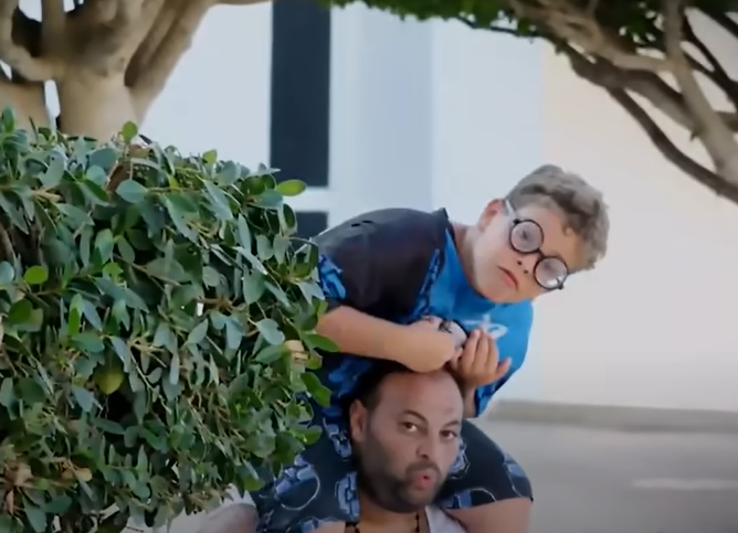 الكاميرا الخفيه: مقلب في المسبح 
