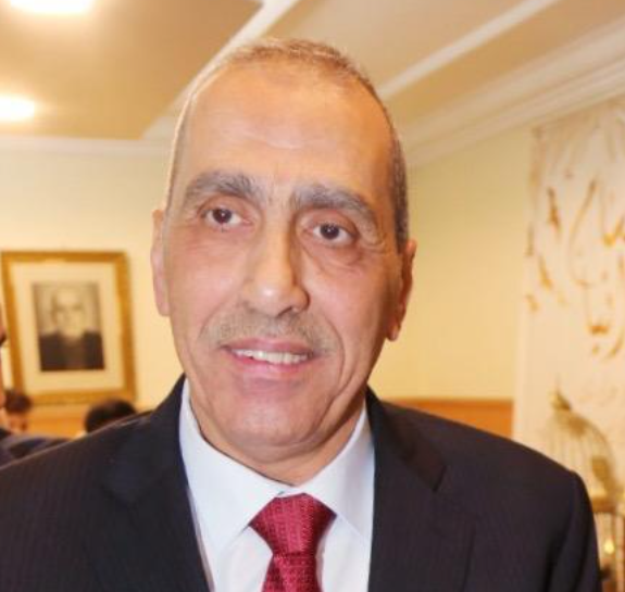 الحمود يكتب: "بسمةٌ بألفِ كلمةٍ"