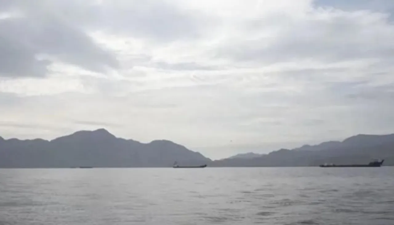  نحو 40 دولة تلتقي لبحث استعادة حرية الملاحة بمضيق هرمز