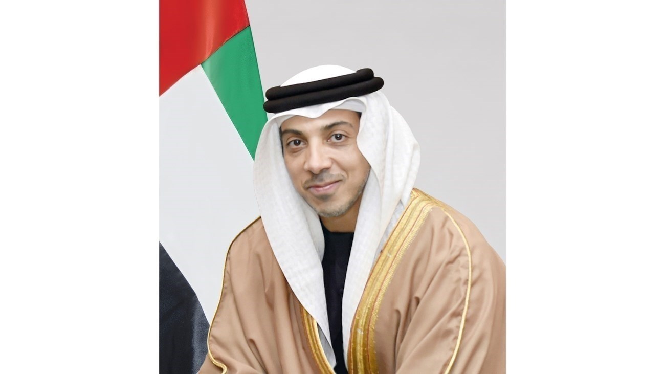 منصور بن زايد يبحث تعزيز التعاون الثنائي مع رئيس وزراء السنغال