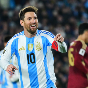 ميسي يتطلع للمشاركة في كأس العالم 2026 رغم مخاوف العمر واللياقة