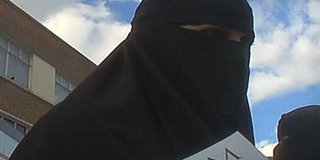 القضاء الأمريكى:"عروس داعش" لا تتمتع بحق دستورى فى العودة للولايات المتحدة