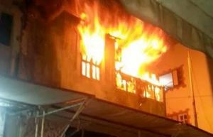 وفاة 3 أطفال نتيجة إضرام مواطن النار بمنزله في منطقة وادي الرمم