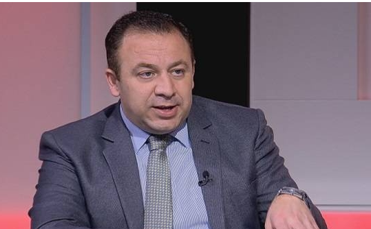 خبير دستوري يوضح الحالات التي تؤدي إلى حل الأحزاب قضائياً