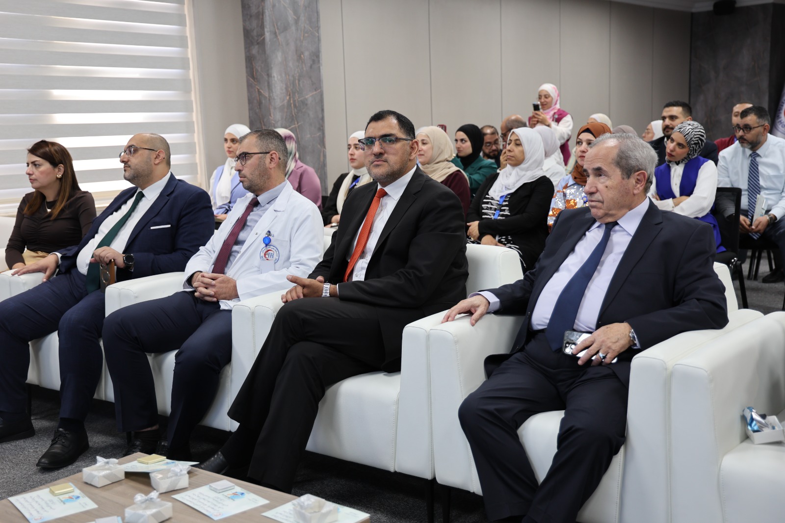تحت رعاية الرئيس التنفيذي السيد أحمد الأحمد، احتفل مستشفى الاستقلال بـ اليوم العالمي للصيدلة الذي جاء هذا العام تحت شعار: “فكّر بالصحة، فكّر بالصيدلي”.
