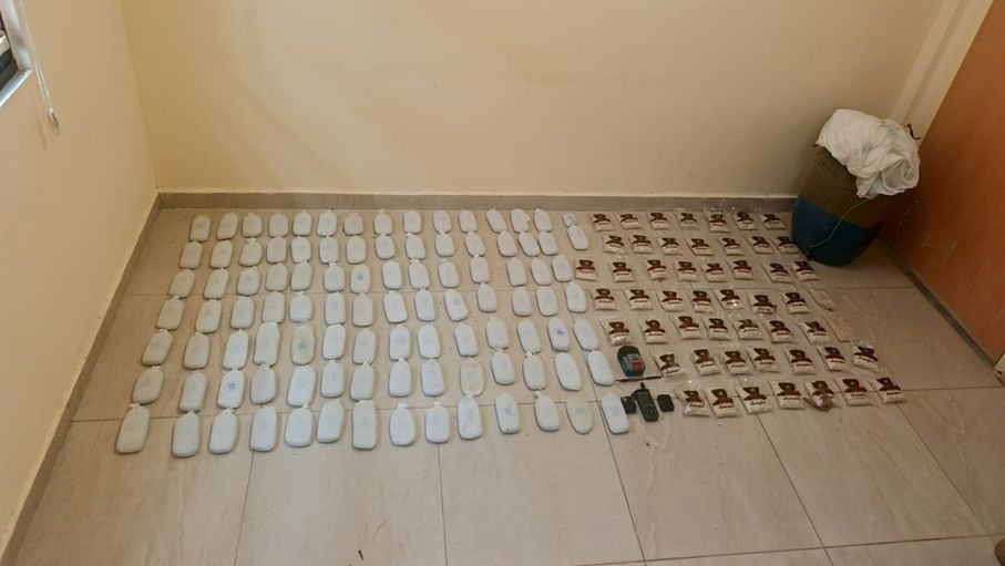 الجيش يحبط محاولة تهريب مخدرات بواسطة بالونات موجّهة