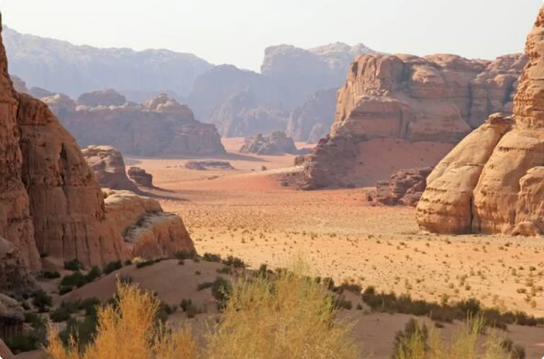 هل السياحة الداخلية أقل متعة من السفر للخارج؟