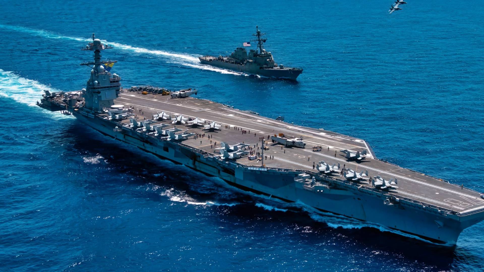 حريق "جيرالد فورد" ..  30 ساعة من النيران تبعد الحاملة عن البحر الأحمر