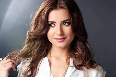 بالفيديو والصور  ..  ريهام أيمن تحتفل بالهالوين "بفستان زفاف" 