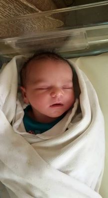 "طارق الذيب " يرزق بمولودة جديدة