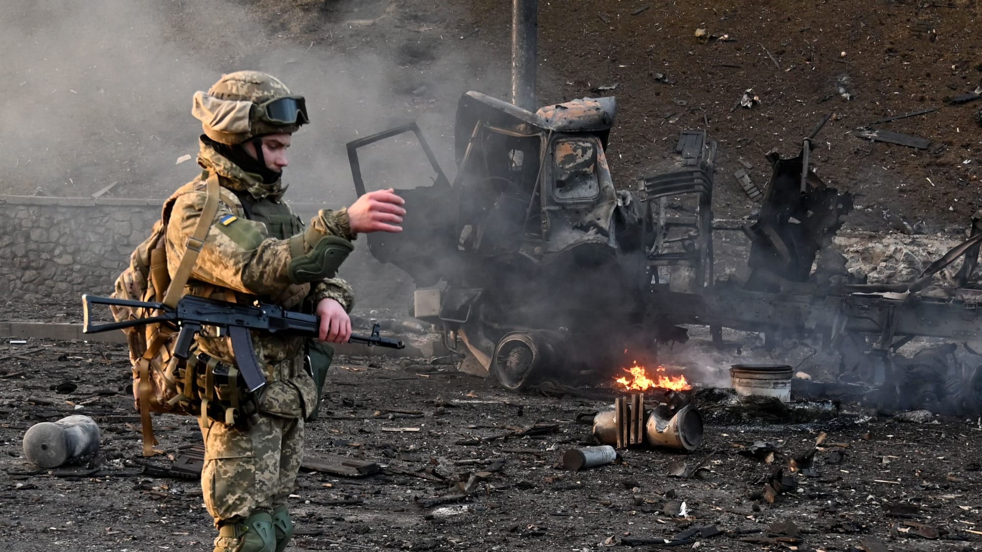 كييف: القوات الأوكرانية يمكنها ضرب القرم براجمات هيمارس الأمريكية