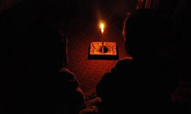 قطع الكهرباء لمدة ساعتين يوميا على عدة مناطق فلسطينية 