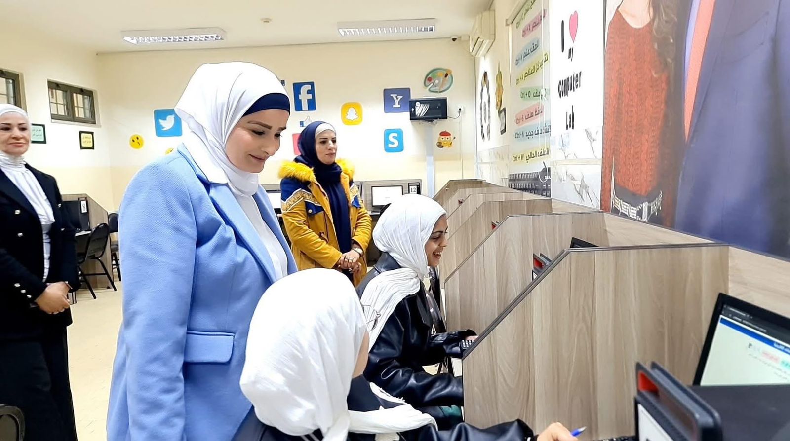 السواريس تتفقد سير اختبارات الأولمبياد العلمي وتؤكد الالتزام بالتعليمات الناظمة