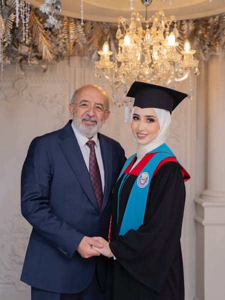 "سرايا" تهنئ المهندس أحمد الحسينات بتخرج ابنته "تالا"  