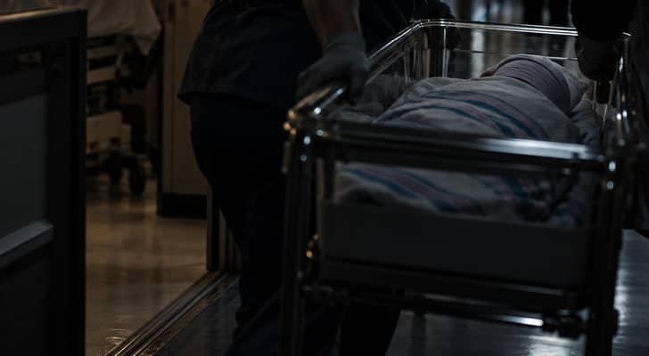 شهادة تحبس الأنفاس حول نقل رضيع فور ولادته بالأردن - تفاصيل 
