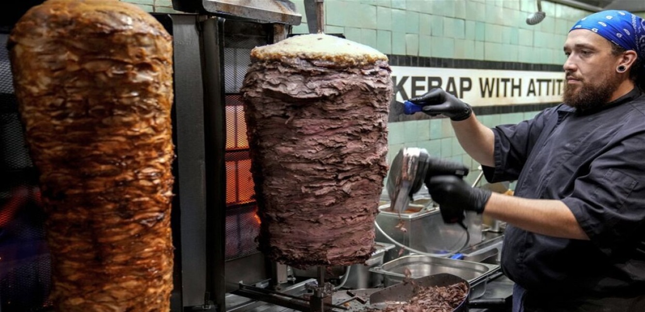 أزمة حادة بين تركيا وألمانيا ..  والسبب "دونر كباب"!