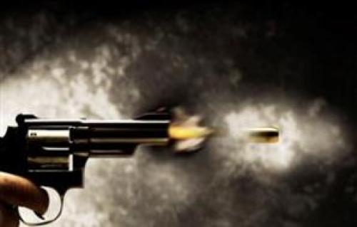 عمان : الامن يلقي القبض على مطلوب اطلق النار على قوة امنية بمنطقة الدوار السابع ويصيبه برصاص مطاطي 