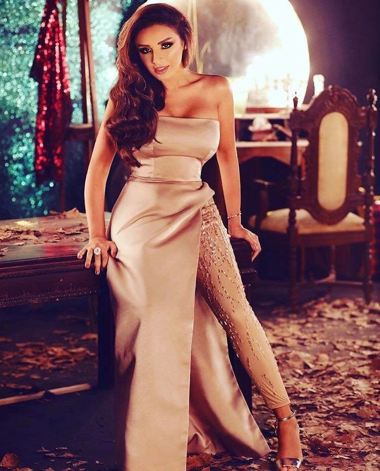 هل تزوجت الفنانة المصرية أنغام سرا؟