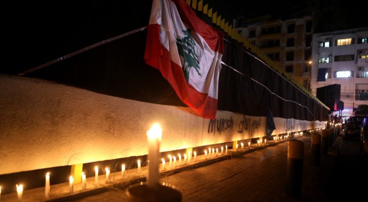 أزمة الكهرباء تتصاعد وتلويح بالعتمة الشاملة في لبنان