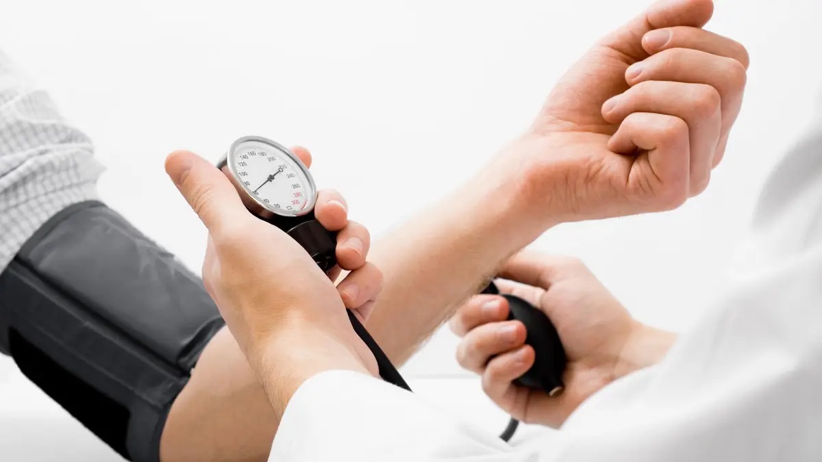 9 أشخاص أكثر عرضة للإصابة بارتفاع ضغط الدم