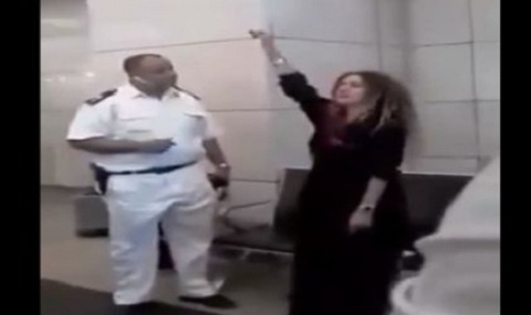شاهد اول صورة حصرية لسيدة المطار ياسمين النرش و هي في السجن بالملابس البيضاء !!