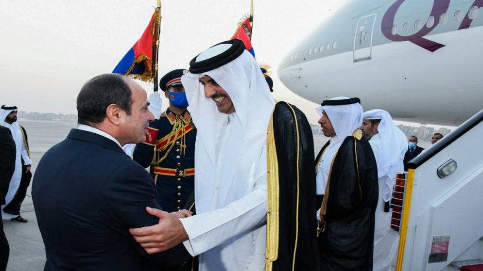السيسي يزور قطر لأول مرة منذ توليه منصبه