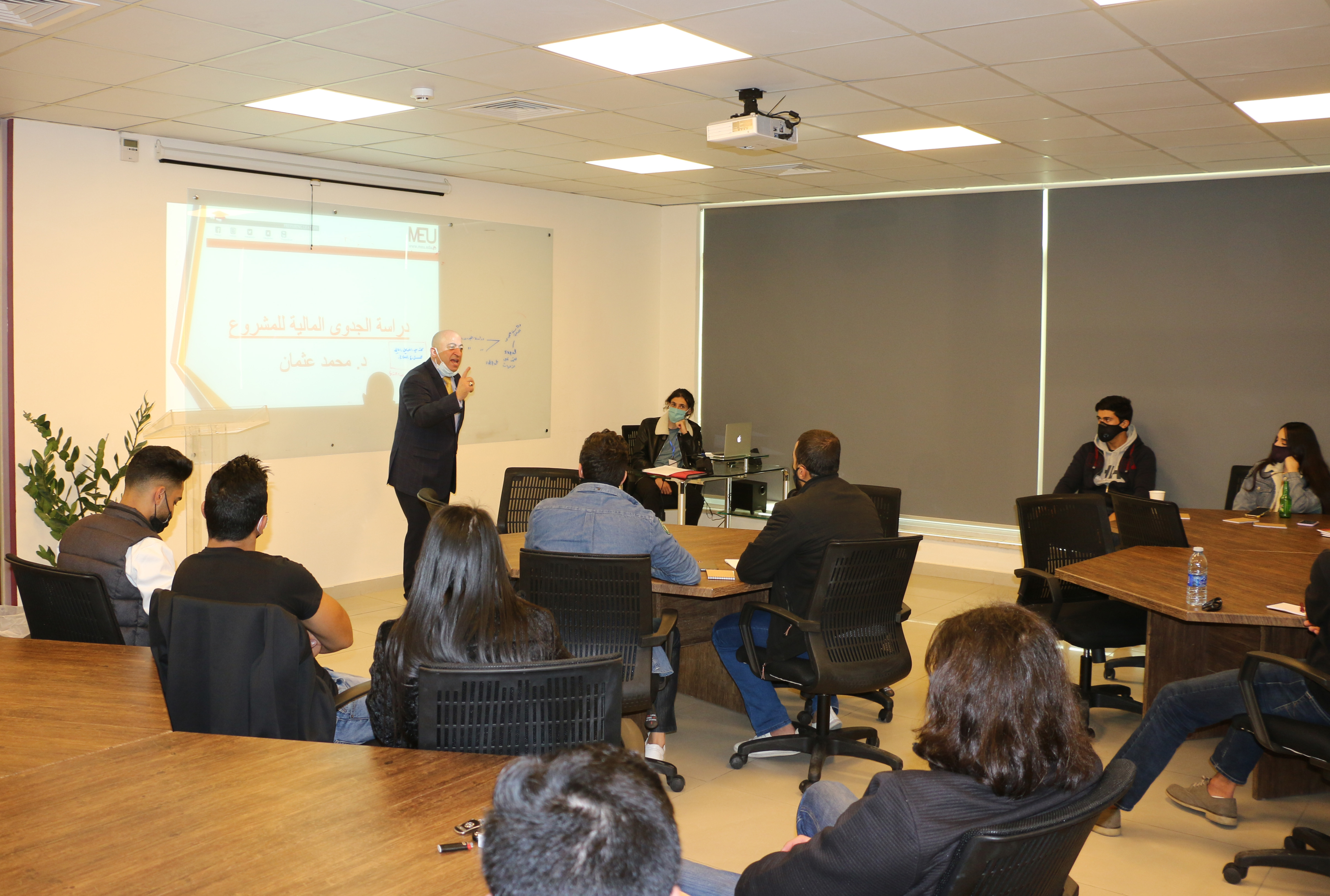 متسابقو Hult Prize في جامعة الشرق الأوسط يكثفون تدريباتهم