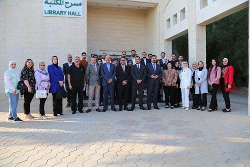 كلية الحقوق تلتقي مع خريجيها في "الزيتونة الأردنية"