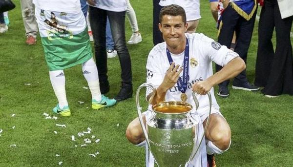 ماذا يفعل المتوجون بدوري أبطال أوروبا في اليورو؟