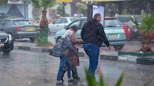 طقس شديد البرودة الاثنين