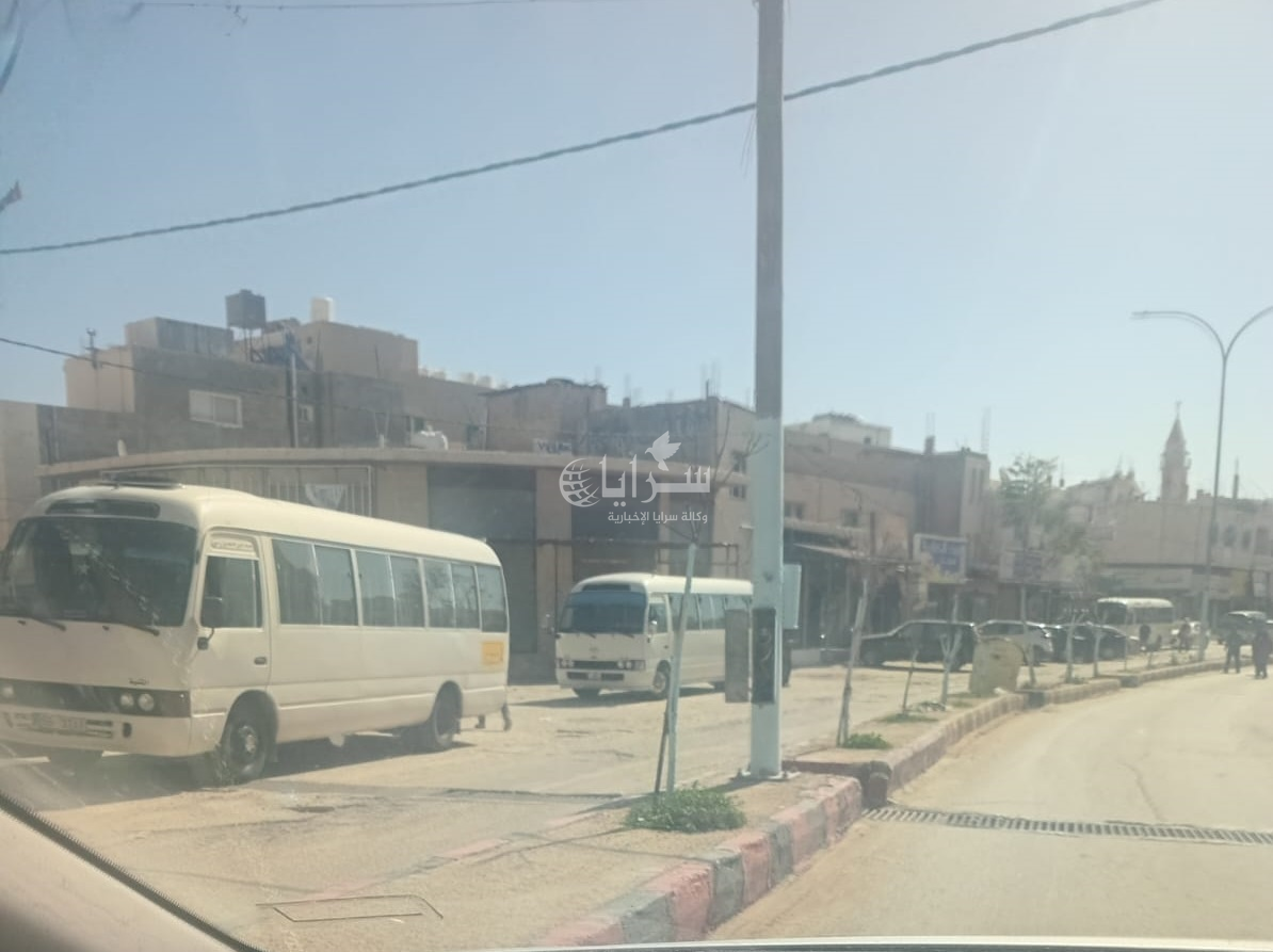 مطالبات بمعالجة فوضى باصات النقل العام في مؤته بالكرك  ..  فيديو 