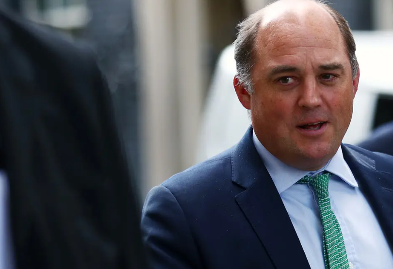 وزير الدفاع البريطاني: موسكو باتت منبوذة وبوتين أقر بفشله