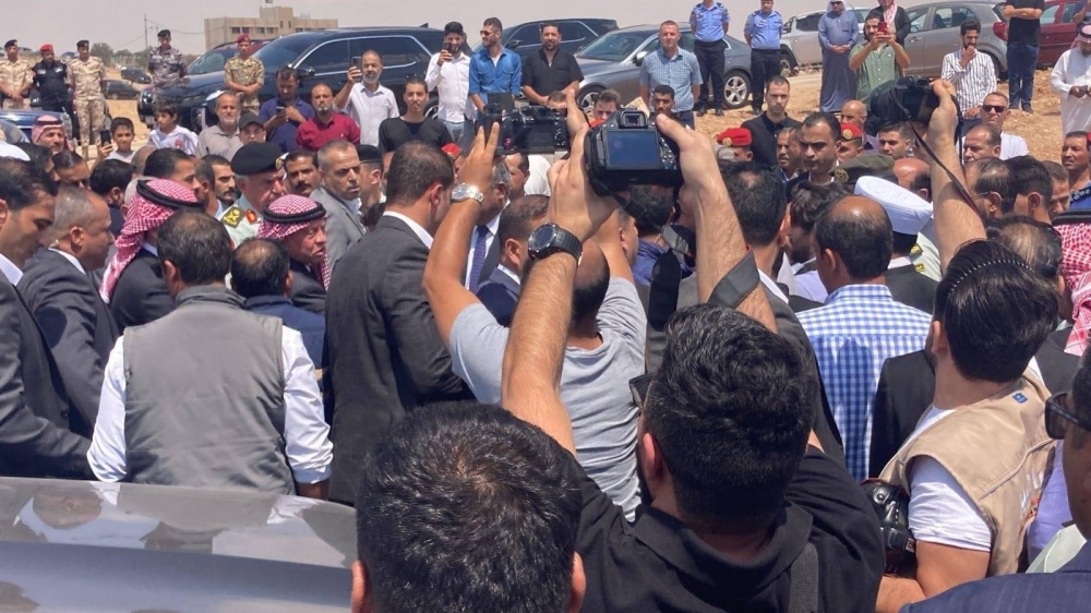 الملك يشارك في تشييع جثمان العين الشوابكة