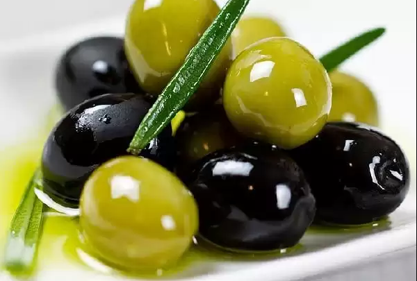 تفسير حلم رؤية الزيتون في المنام  