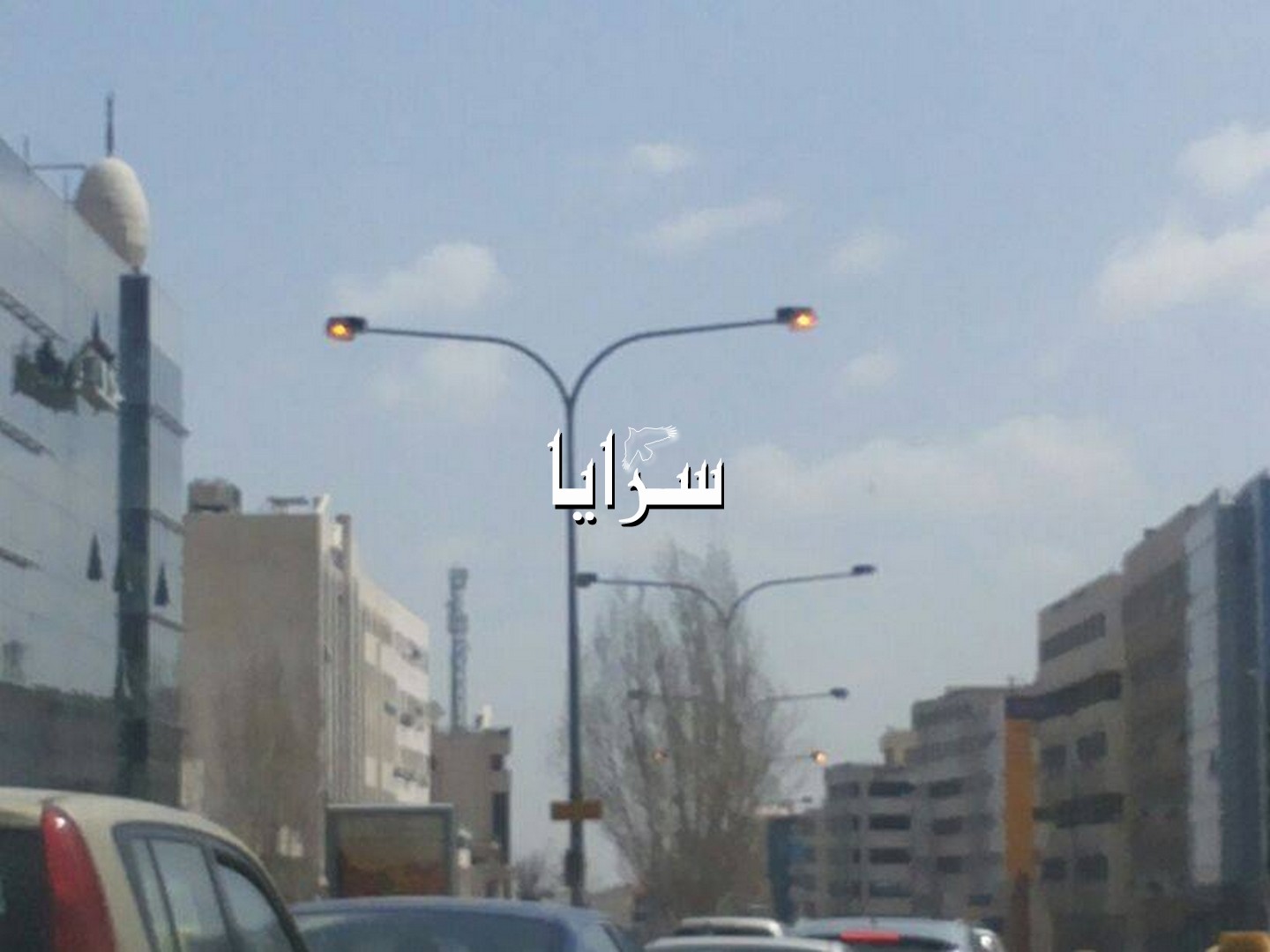 بالصور  ..  شارع الجاردنز مضاء بوضح النهار لليوم الثاني