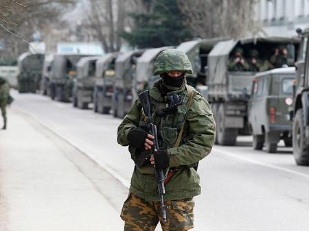  روسيا تعيد تموضع قواتها قرب كييف