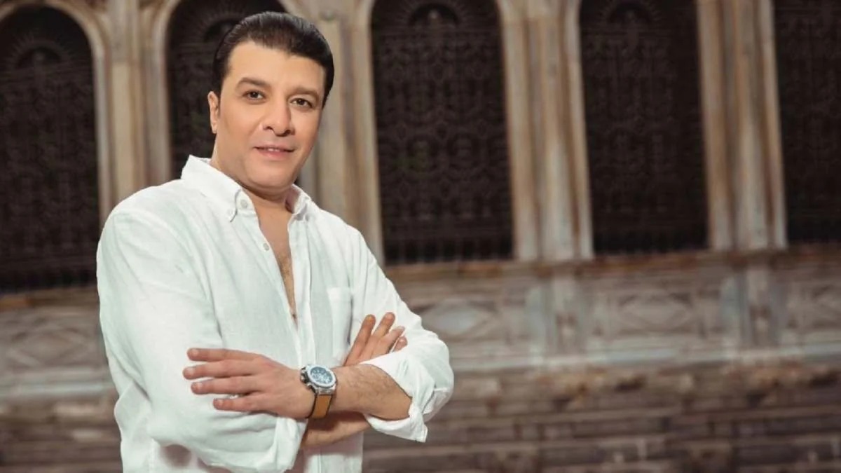 مصطفى كامل يتوعّد باتخاذ إجراءات قانونية بسبب تسريب رسائل خاصة