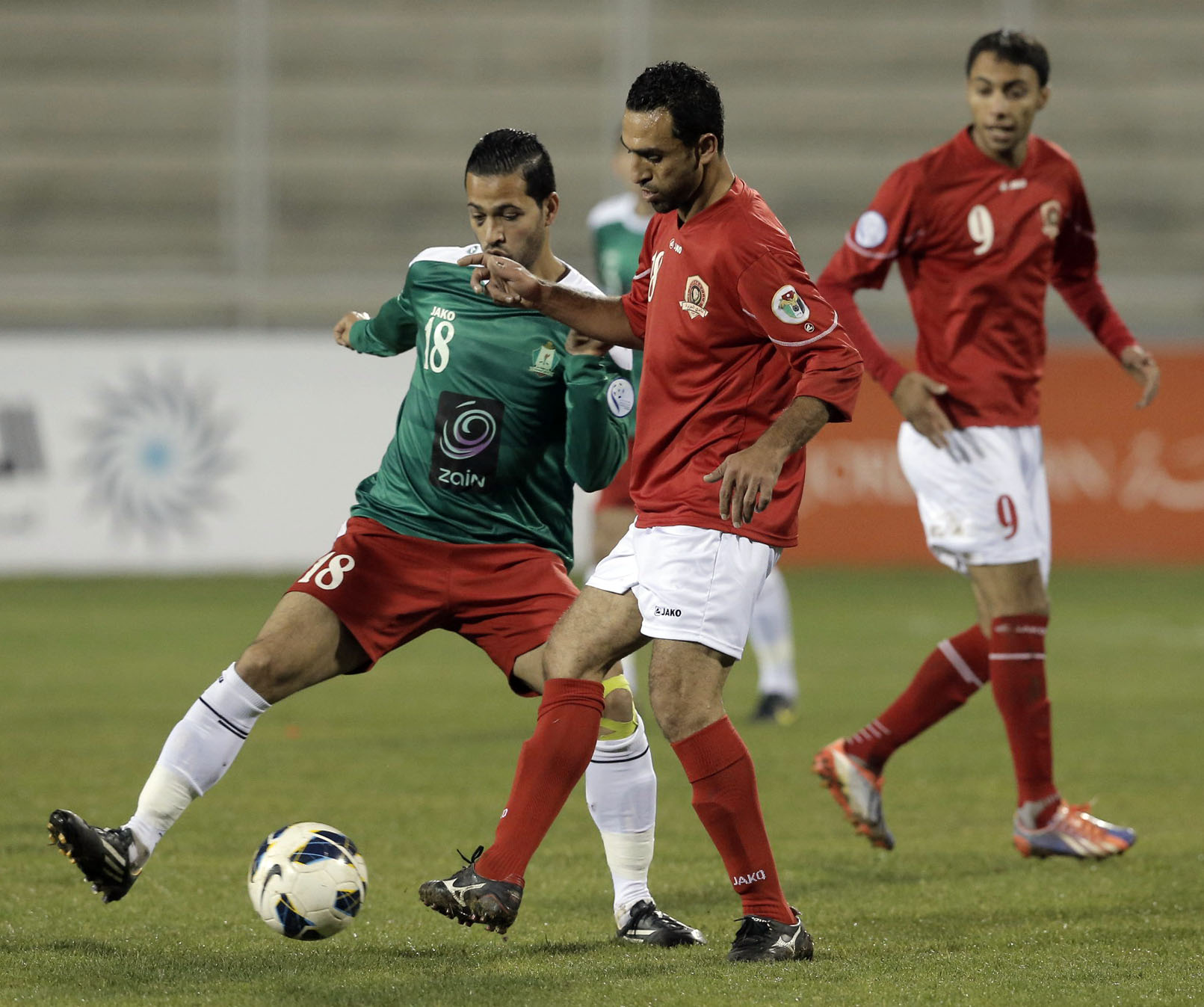 الوحدات والجزيرة يبحثان عن التتويج بلقب الدرع