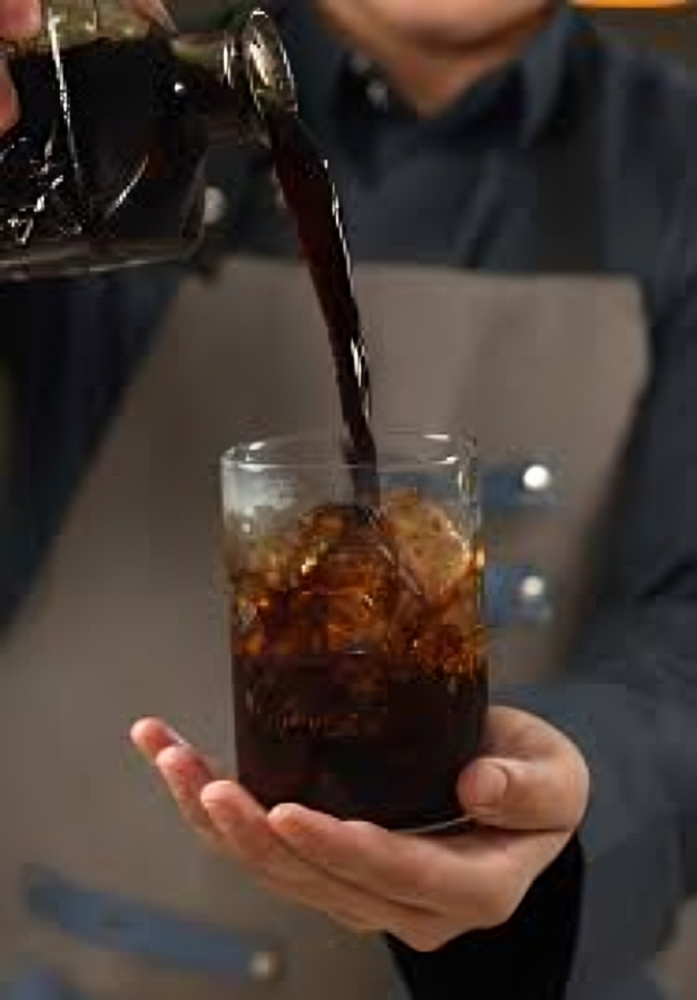 مشروب التمر الهندي ..  أيقونة تراثية تكمل المائدة الرمضانية