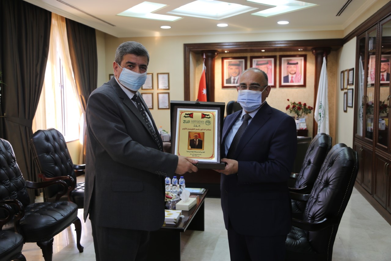 رئيس جامعة الزيتونة الأردنية يلتقي الدكتور باسم الطويسي 