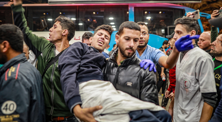 "صحة غزة": 200 جريح برفقة الطواقم الطبية محاصرون في المستشفى الإندونيسي
