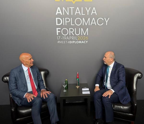 الصفدي يجري مباحثات مع المبعوث الأمريكي إلى سوريا