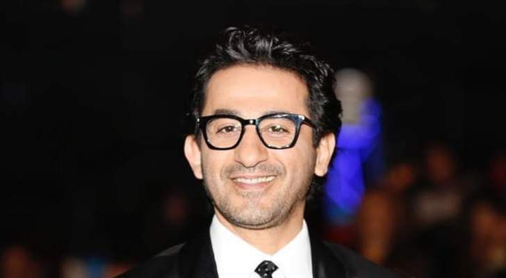 فتاة تكتب في امتحانها عن أحمد حلمي وهكذا كانت ردّة فعله