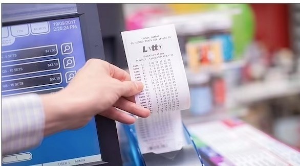 يستيقظ على مكالمة تخبره أنه ربح 30 مليون دولار