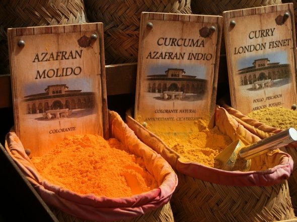 فوائد الكركم لعلاج قشرة الرأس ومنع تساقط الشعر Curcuma