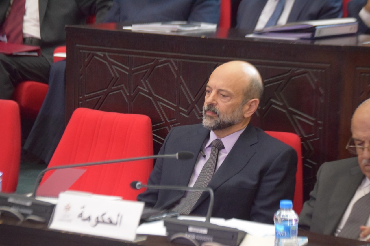 الطراونة والعبادي يمنحان الثقة للحكومة ردا على جلب مطيع