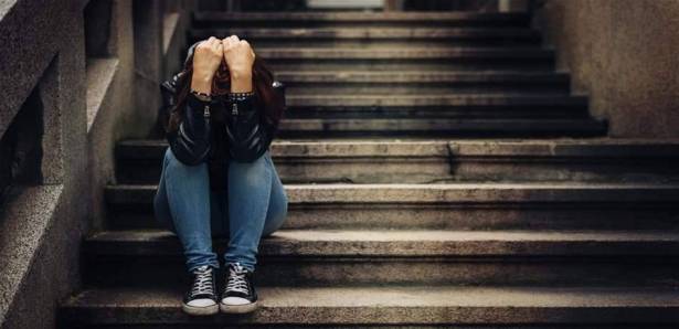 دواء جديد للمكتئبين ..  "رذاذ" يلجم ميول الانتحار