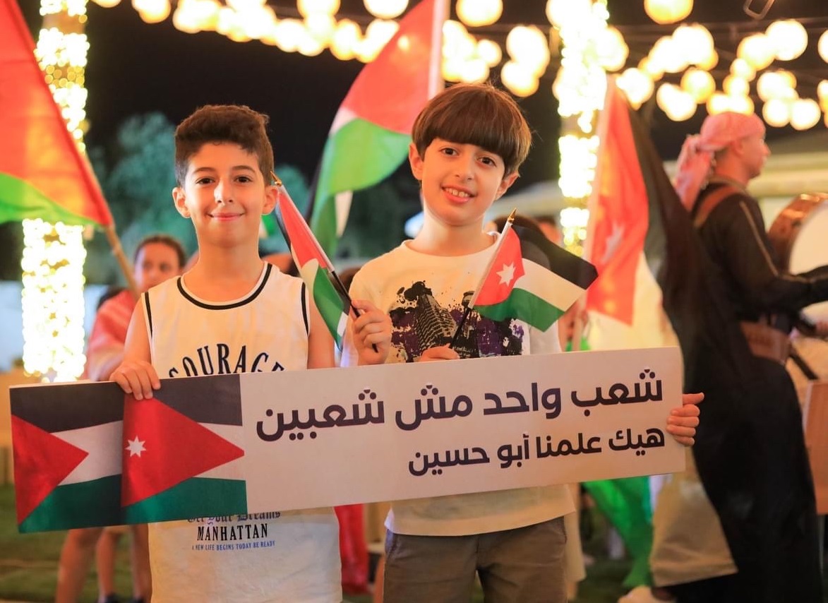 عائلات غزية تحتفل بزفاف ولي العهد