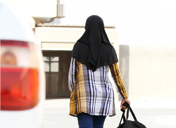  عاملة آسيوية تحاول إنهاء حياتها في عمان بواسطة أداة حادة