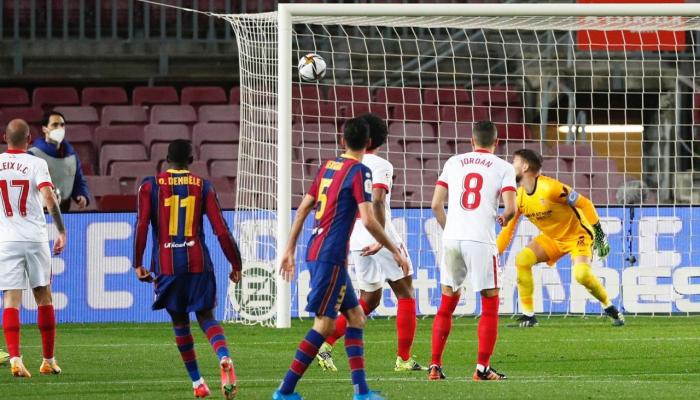 برشلونة ضد إشبيلية  ..  ريمونتادا قاتلة تقود البارسا لنهائي كأس ملك إسبانيا